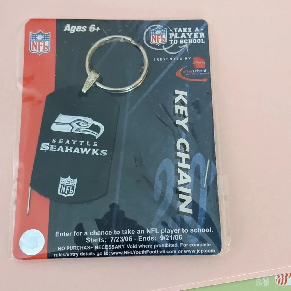 SEATTLE SEAHAWKS VTG Key Chain Dog Tag Necklace Chain 2006 football NFL Set